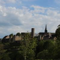 Sainte Suzanne, Stadtansicht.
