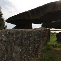 Sainte Suzanne, Dolmen.
