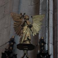 Mons, Stiftskirche Sainte-Waudru, Engelfigur.