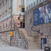 Wachen auf der Treppe zum Wachwechsel.